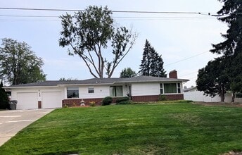 Building Photo - 600 18th Ave