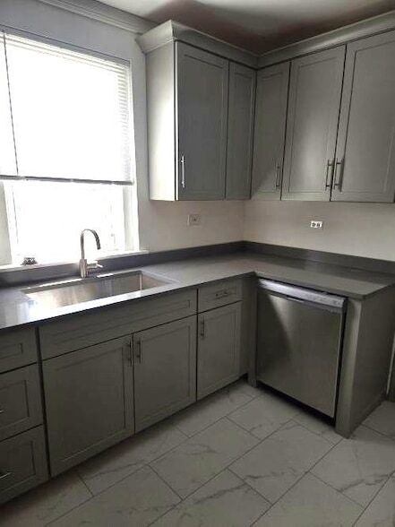 Foto del edificio - 15210 S State St