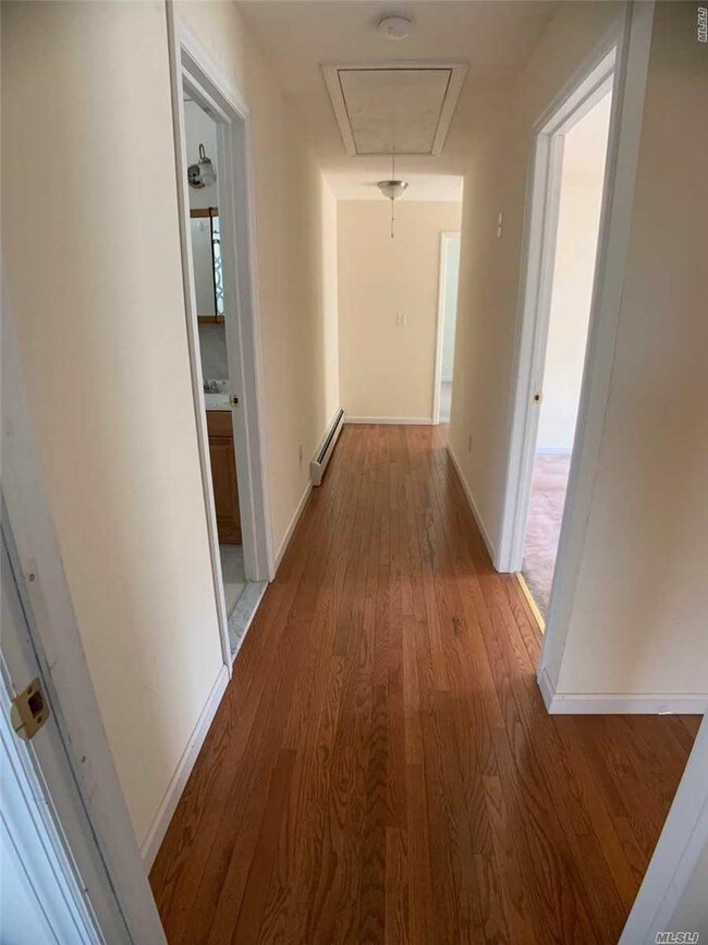 Building Photo - 15 Harriet Ave