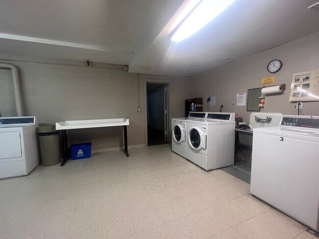 Foto del edificio - 8 Juniper St