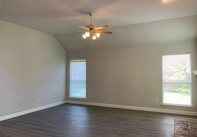 Building Photo - 11704 Rocky Point Dr