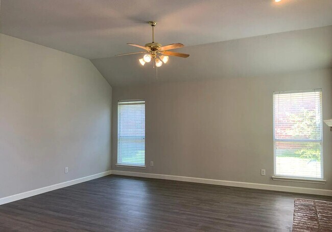 Foto del edificio - 11704 Rocky Point Dr