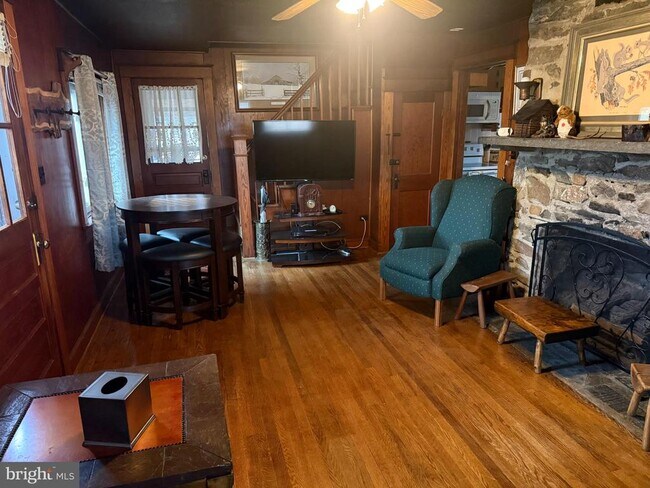 Foto del edificio - 7246 Sperryville Pike