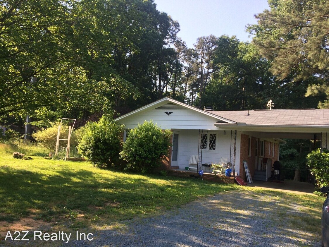 Primary Photo - 3 br, 1.5 bath House - 513 NC Hwy 54 West