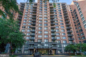 Building Photo - 2451 Midtown Ave