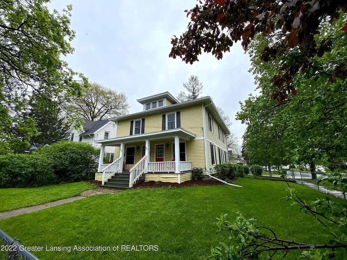 631 Smith Ave, Lansing, MI 48910 Townhome Rentals in Lansing MI