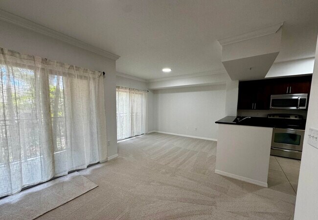 Foto del edificio - 4907 Midtown Ln