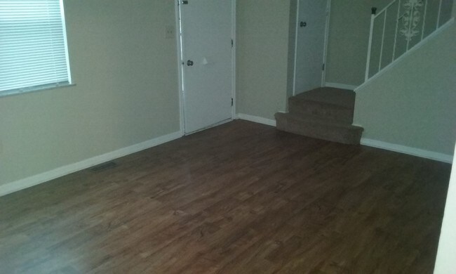 Sala de estar - 826 Arlington Rd