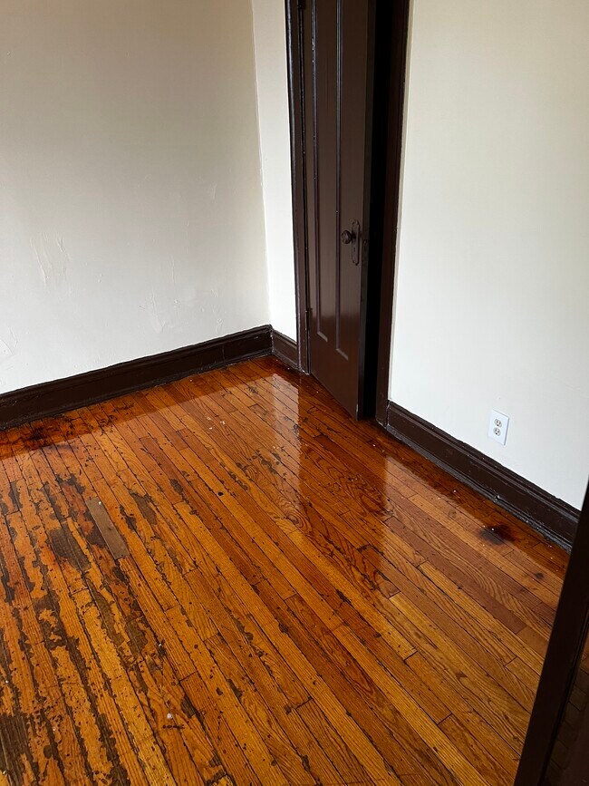 Foto del edificio - 7705 S Cottage Grove Ave