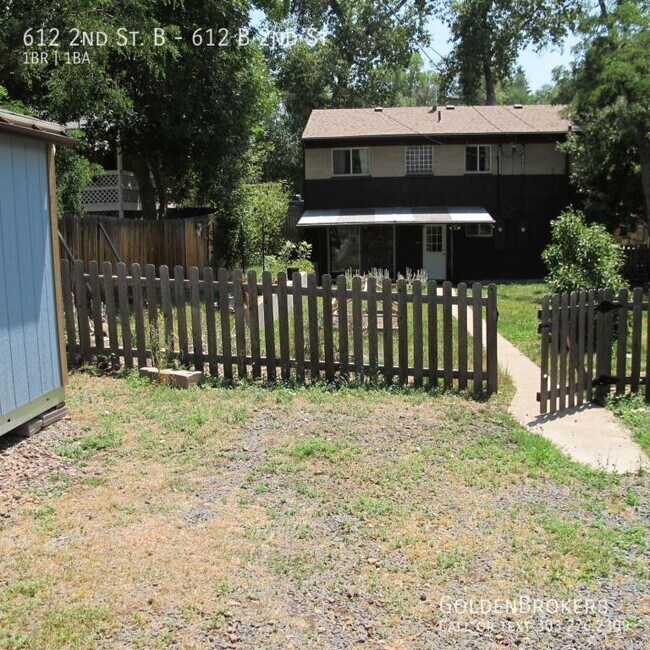 Foto del edificio - 612 2nd St, 612 B 2nd St
