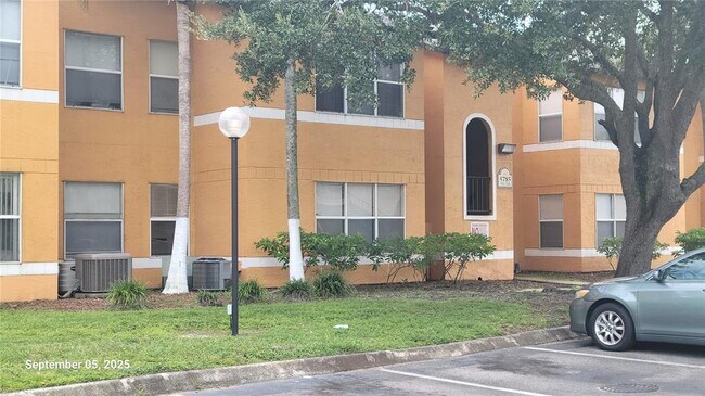 Foto del edificio - 5785 Gatlin Ave