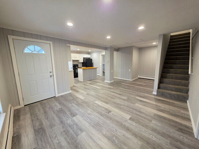 Foto del edificio - 1353 W Grand Ave