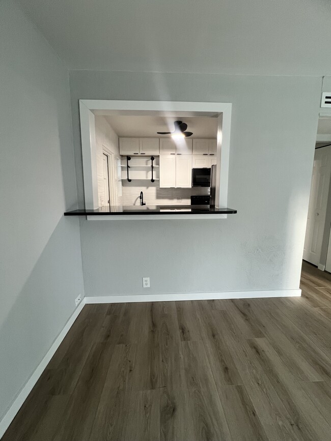 Foto del edificio - 1423 Asher Ln