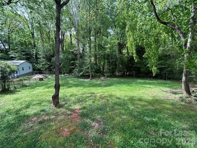 Building Photo - 1601 Burnley Rd