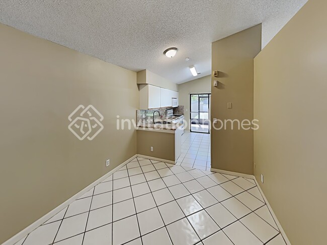 Building Photo - 2210 NW 33rd Ter