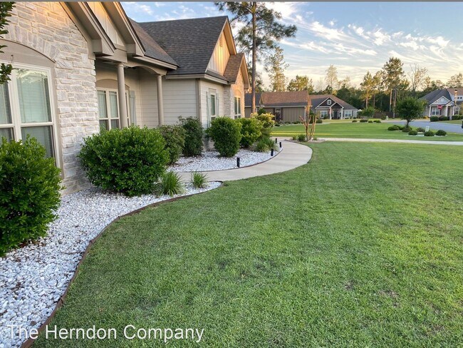 Building Photo - 4 br, 3 bath House - 7366 Woodbend Trail