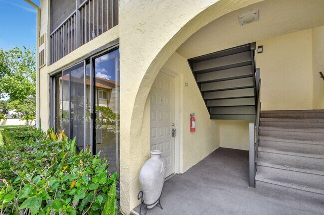 Foto del edificio - 3531 Tall Pine Way
