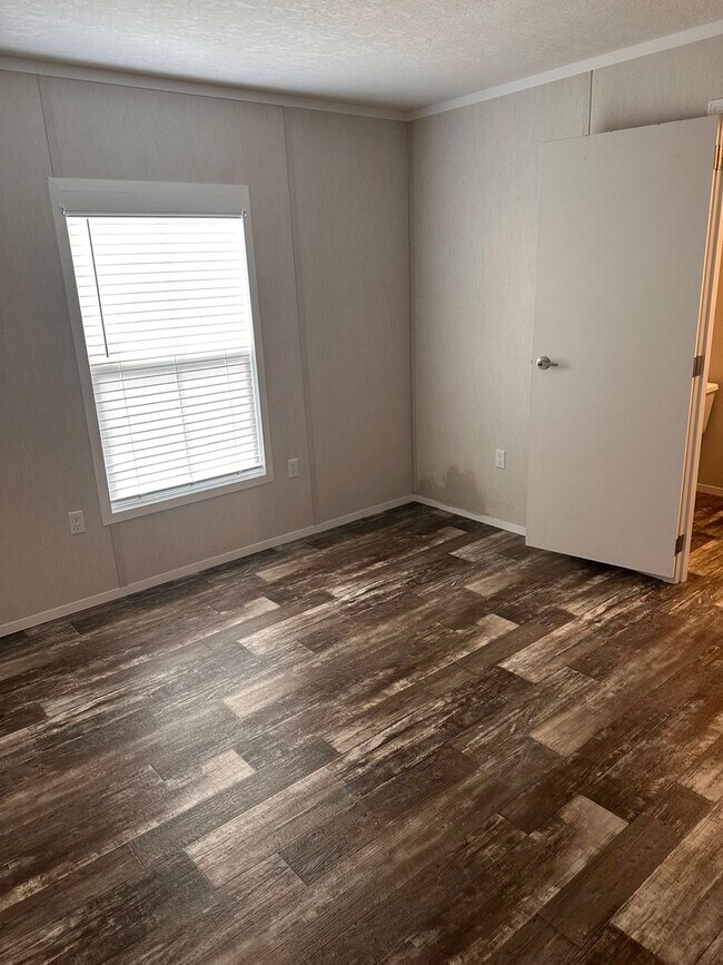 Foto del edificio - 3 Bedroom/ 2 Bath Mobile Home - Near Beaches & Shopping!