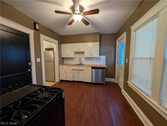 Building Photo - 1560 Coutant Ave