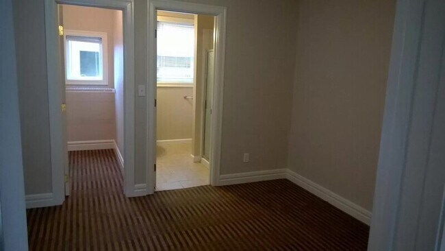 Foto del edificio - 3438 22nd Ave W