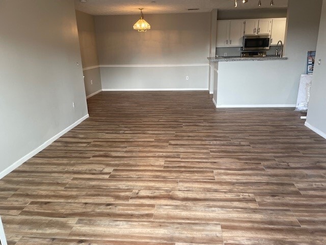 Den/Dining Room_new floorig - 460 Lakeview Dr
