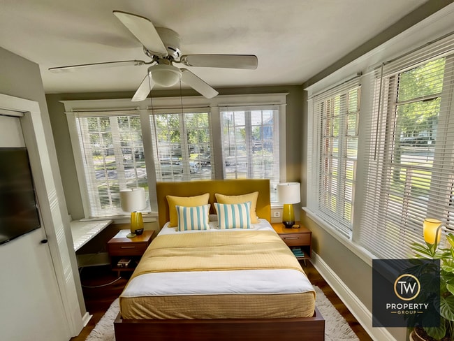 Photo - 208 S 9th St Apartment