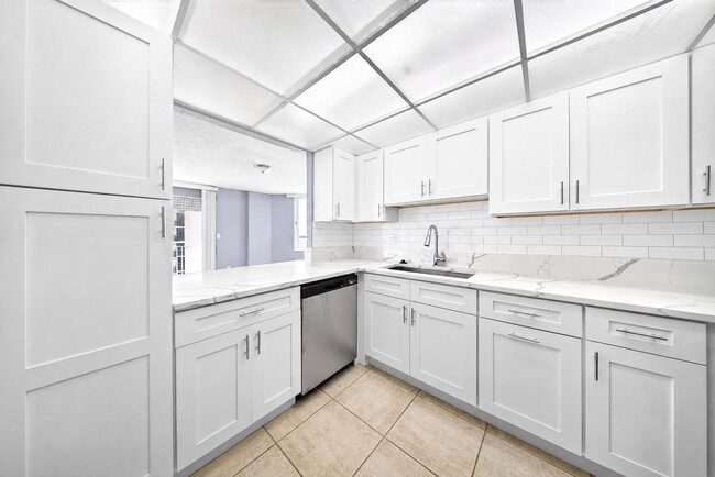 Building Photo - 3047 S Atlantic Ave