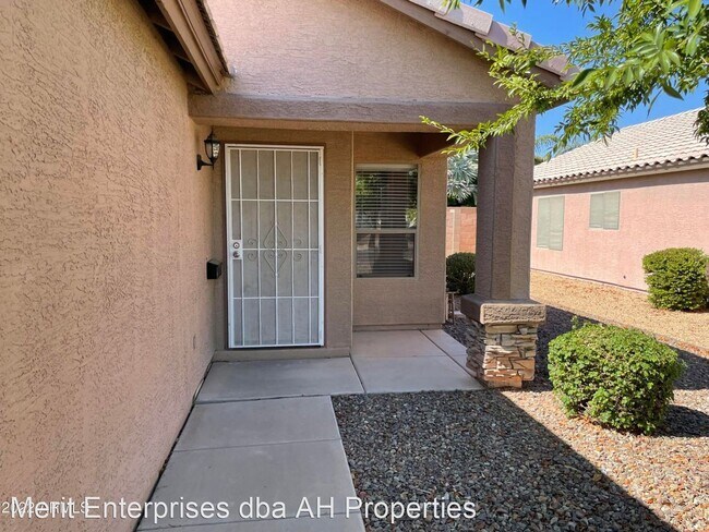 Foto del edificio - 2 br, 2 bath House - 15736 W POST DR