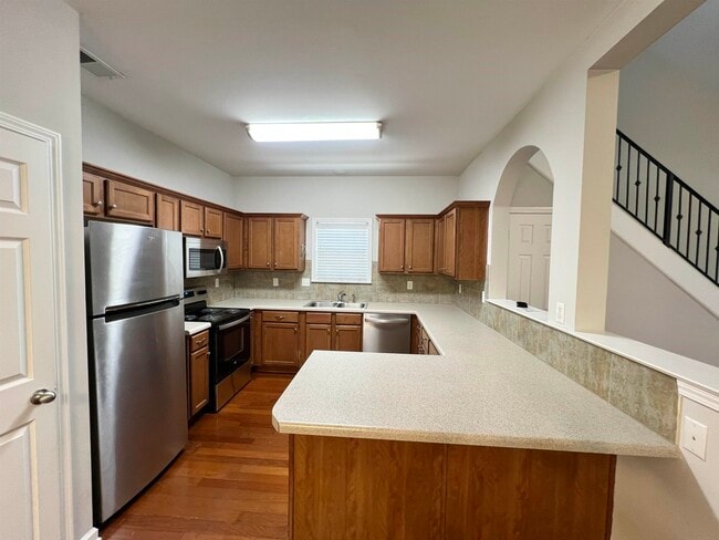 Building Photo - 154 Island Bluff Dr