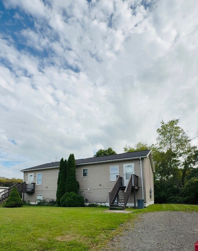 Building Photo - 426 Wygant Rd