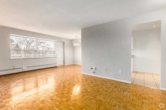 1 chambre, 1 salle de bain - 685 pi² - Salon - 1265 Sixth Line