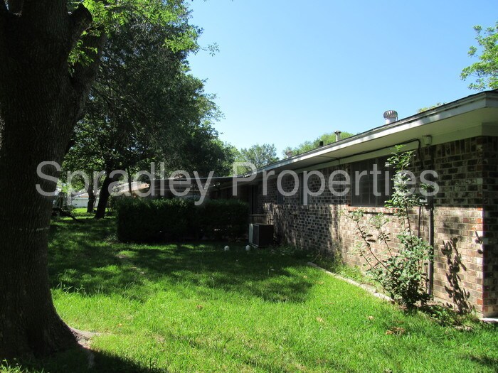 Building Photo - 5 W Welton Ave