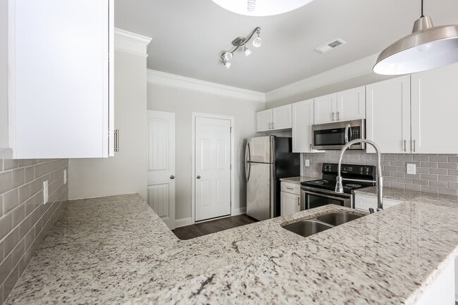 Foto del edificio - 243 Riley Cir