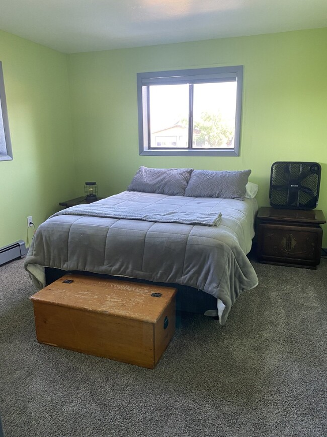 Building Photo - 2 Bedroom, Furnished in Rifle