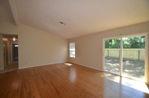 Foto del edificio - Offered by Precision Realty & Management, LLC!!