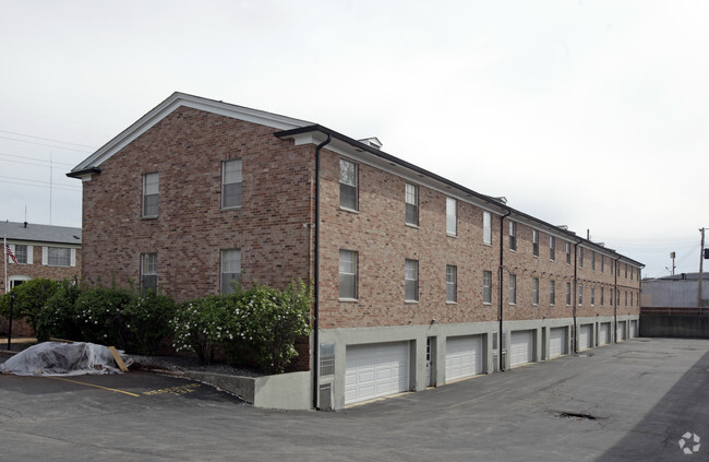 Foto del edificio - Colonial Village Apartments