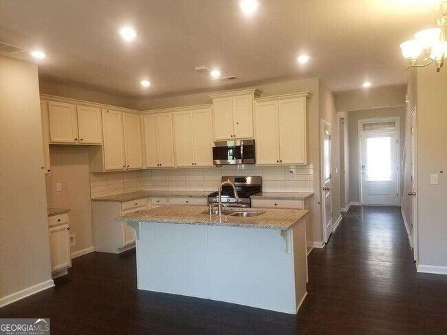 Foto del edificio - 2745 Laurel Gate Ln