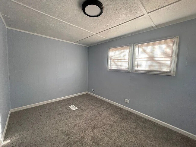 Building Photo - 74 Marcie Rd