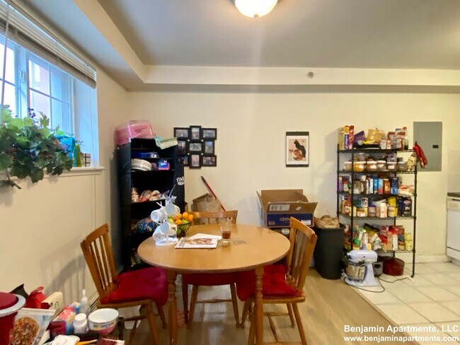 Building Photo - 19 Griggs Pl