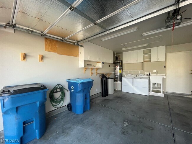 Building Photo - 3425 Conan St