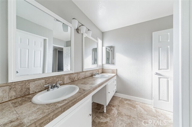 Foto del edificio - 4104 Glenbrook Ave