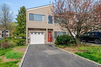 Building Photo - 98 Lisa Dr
