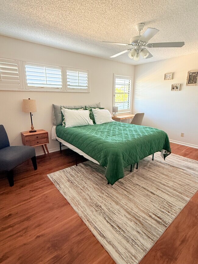 Foto del edificio - 387 Knox McRae Dr