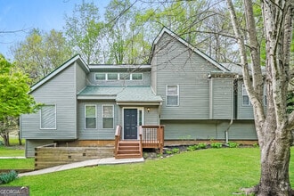 Building Photo - 701 Jamestown Pl