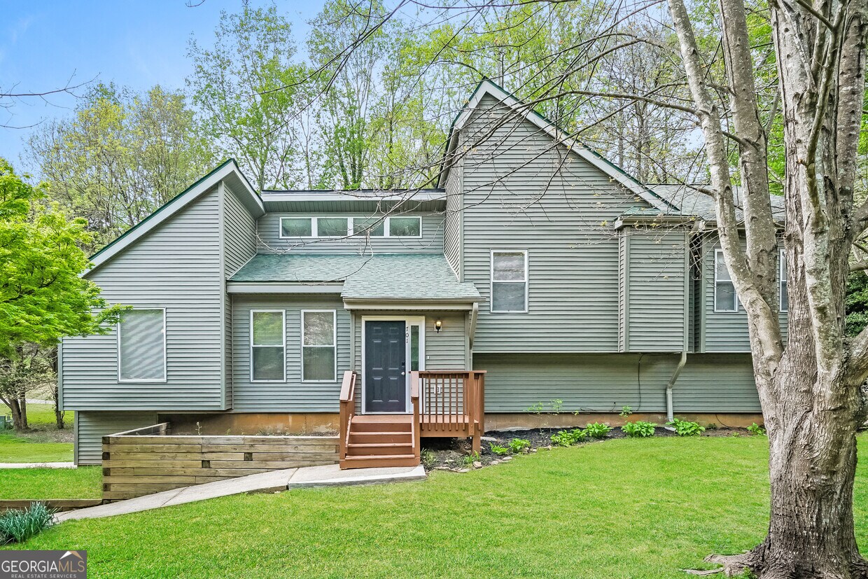 Primary Photo - 701 Jamestown Pl