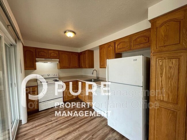 Building Photo - 8584 SE 72nd Ave