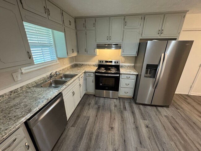 Foto del edificio - Nice Riverdale 3 Bedroom 2 Bath in Cul-De-...