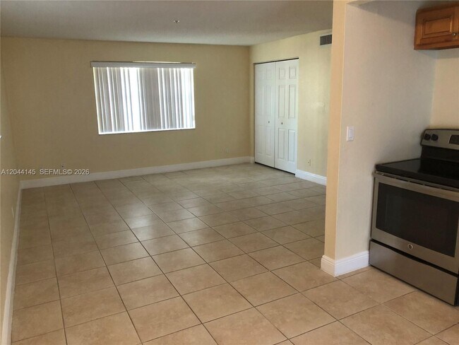 Foto del edificio - 4251 NW 5th St