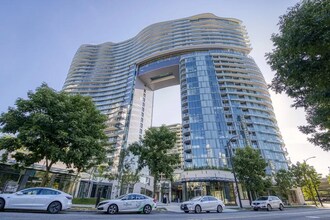 Building Photo - 89 Nelson St.