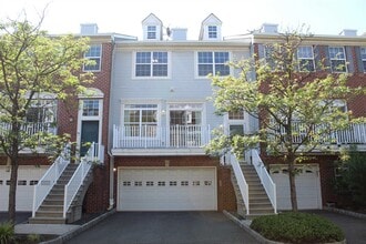 Building Photo - 9 McMartin Ct
